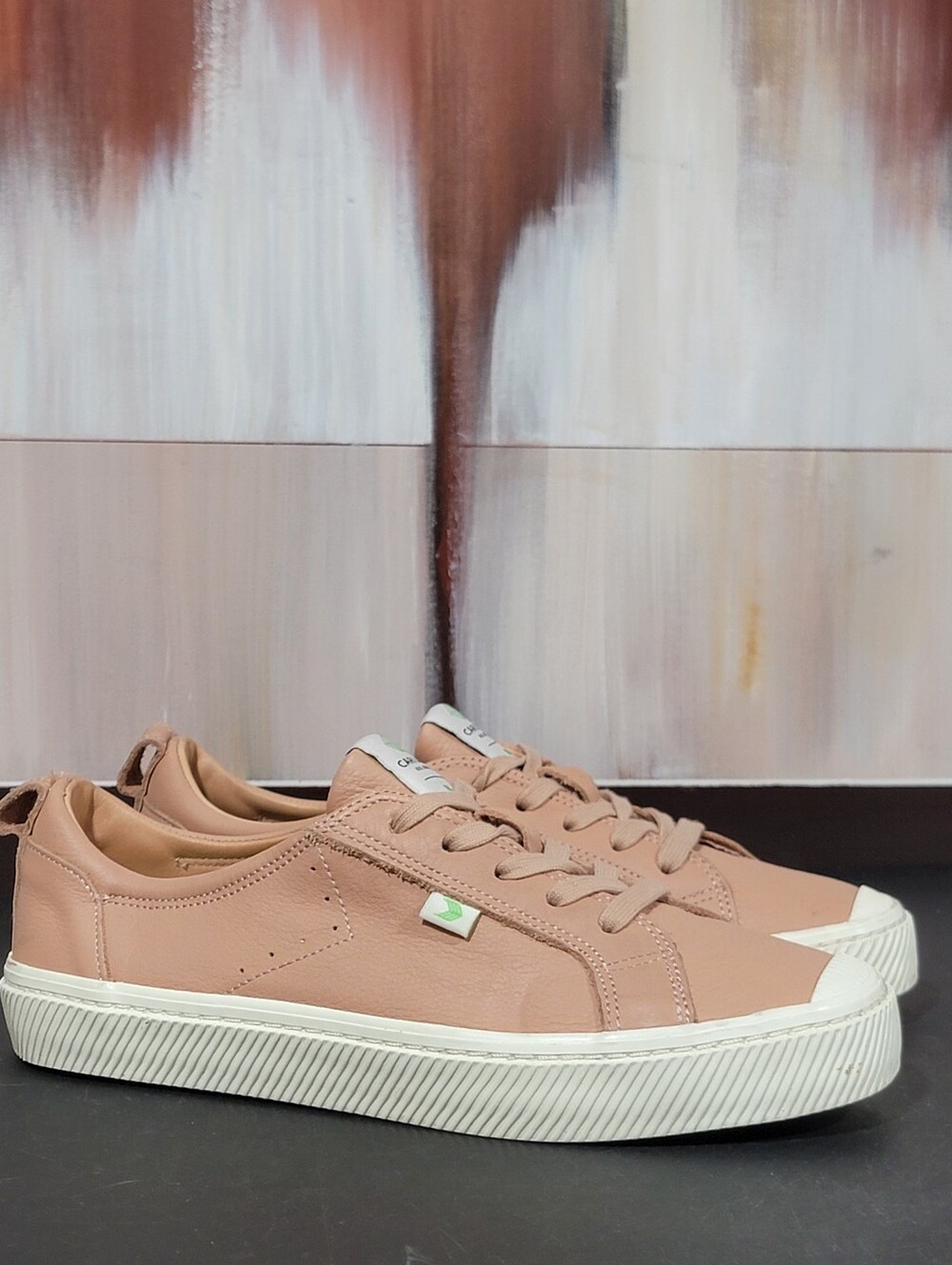 Cariuma OCA Low Shoes Womens Size 9 Leather Lace Up Sneakers Casual